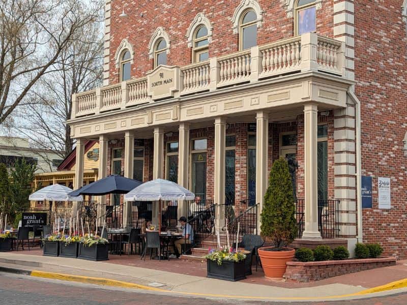 Dining in downtown Zionsville